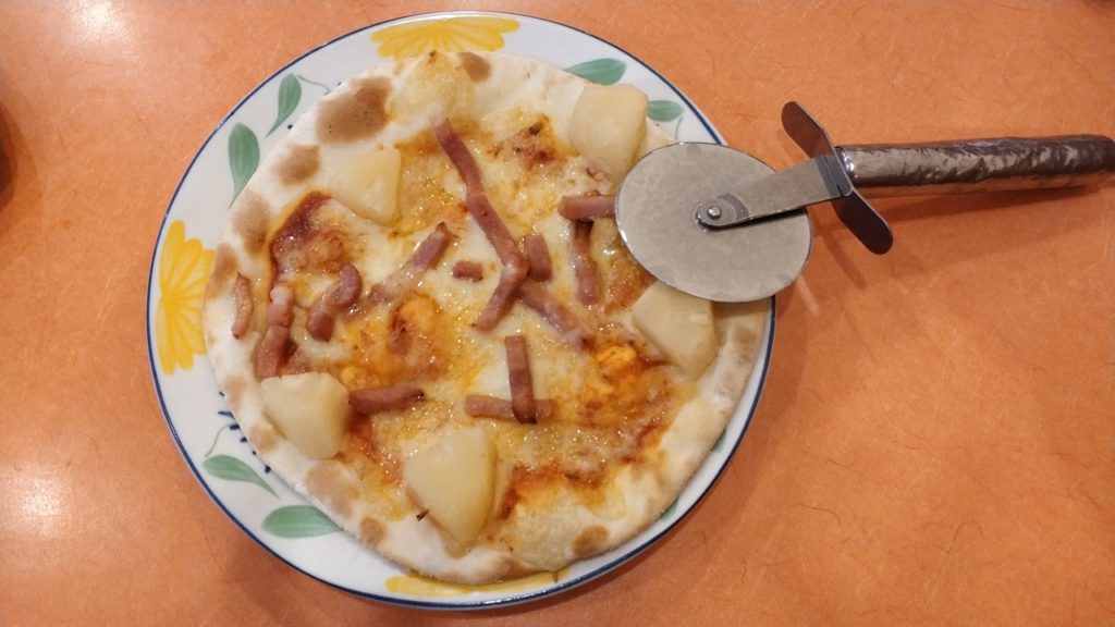 サイゼリヤのベーコンピザ‗中国