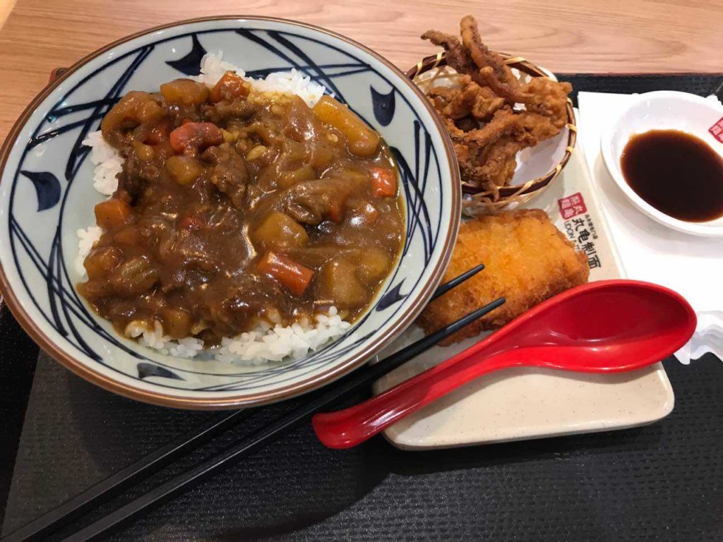 中国の丸亀製麺のカレー丼