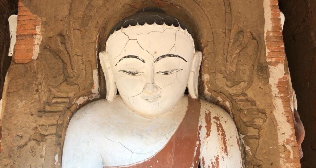 ヒンドゥー神殿の仏像