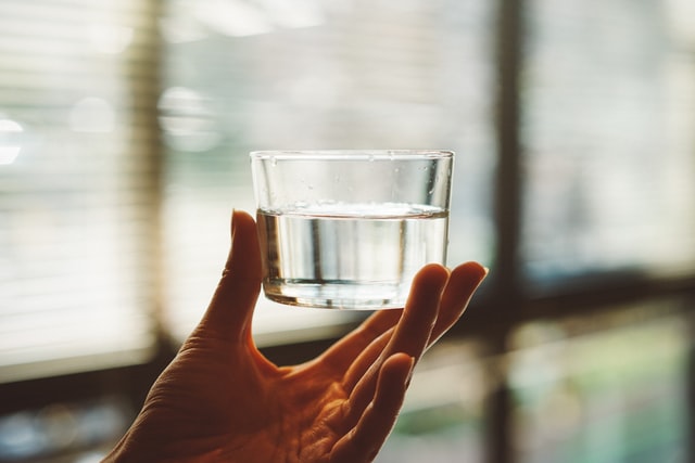 コップ1杯の水