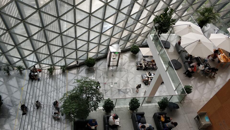 深圳図書館のオープンスペース